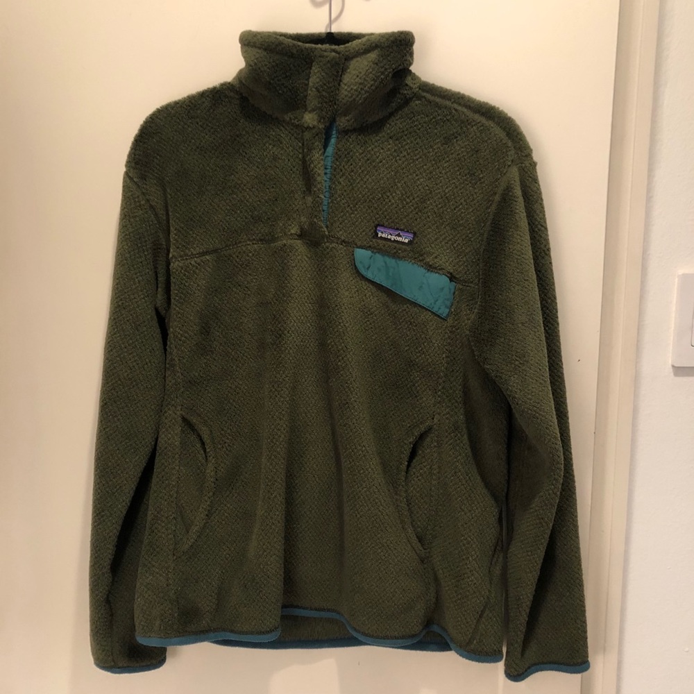 olive green patagonia pullover- large
